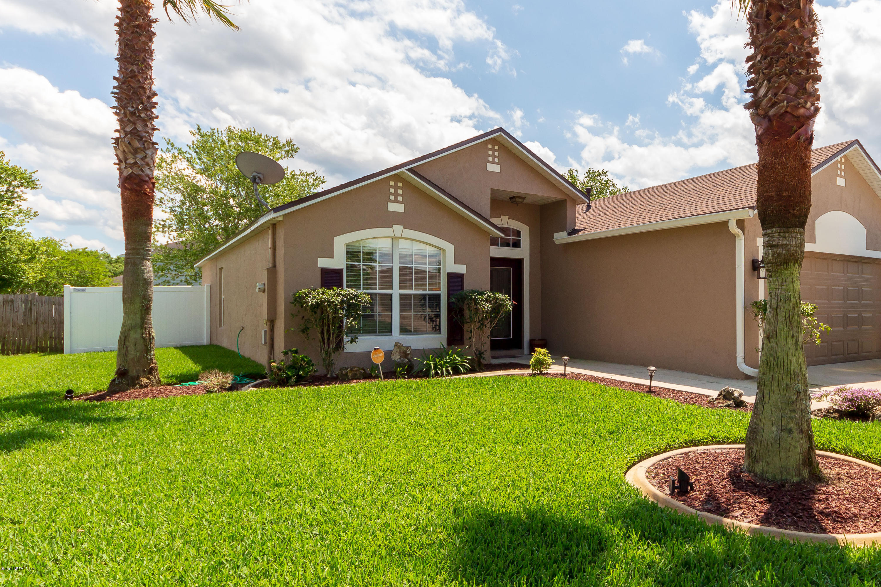 7352 Fox Grove Road Jacksonville, FL 32244 - Photo 2 of 32 Front View 2
