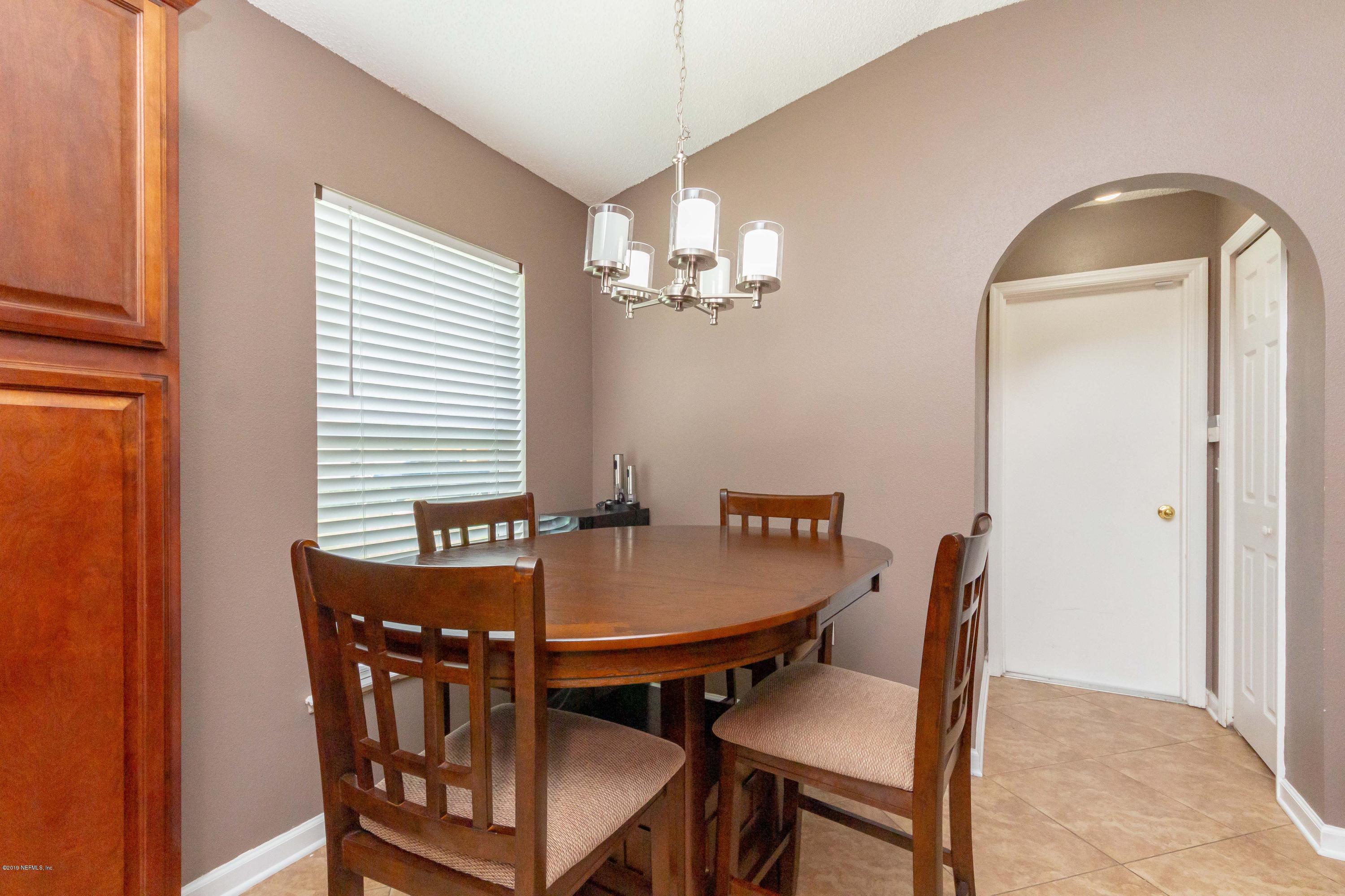 7352 Fox Grove Road Jacksonville, FL 32244 - Photo 10 of 32 Eat-in Kitchen