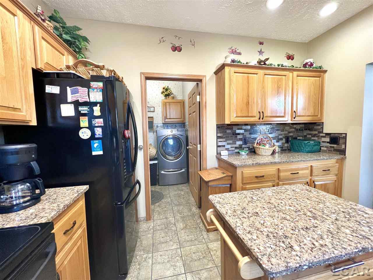 18663 Rome Road Hudson, MI 49247 - Photo 18 of 45 50062604-17.JPG