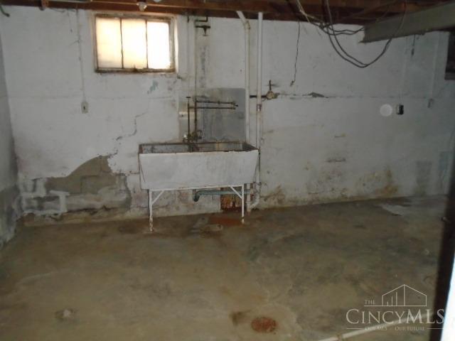 4181 Race Road Cincinnati, OH 45211 - Photo 14 of 17 Gallery Image 14
