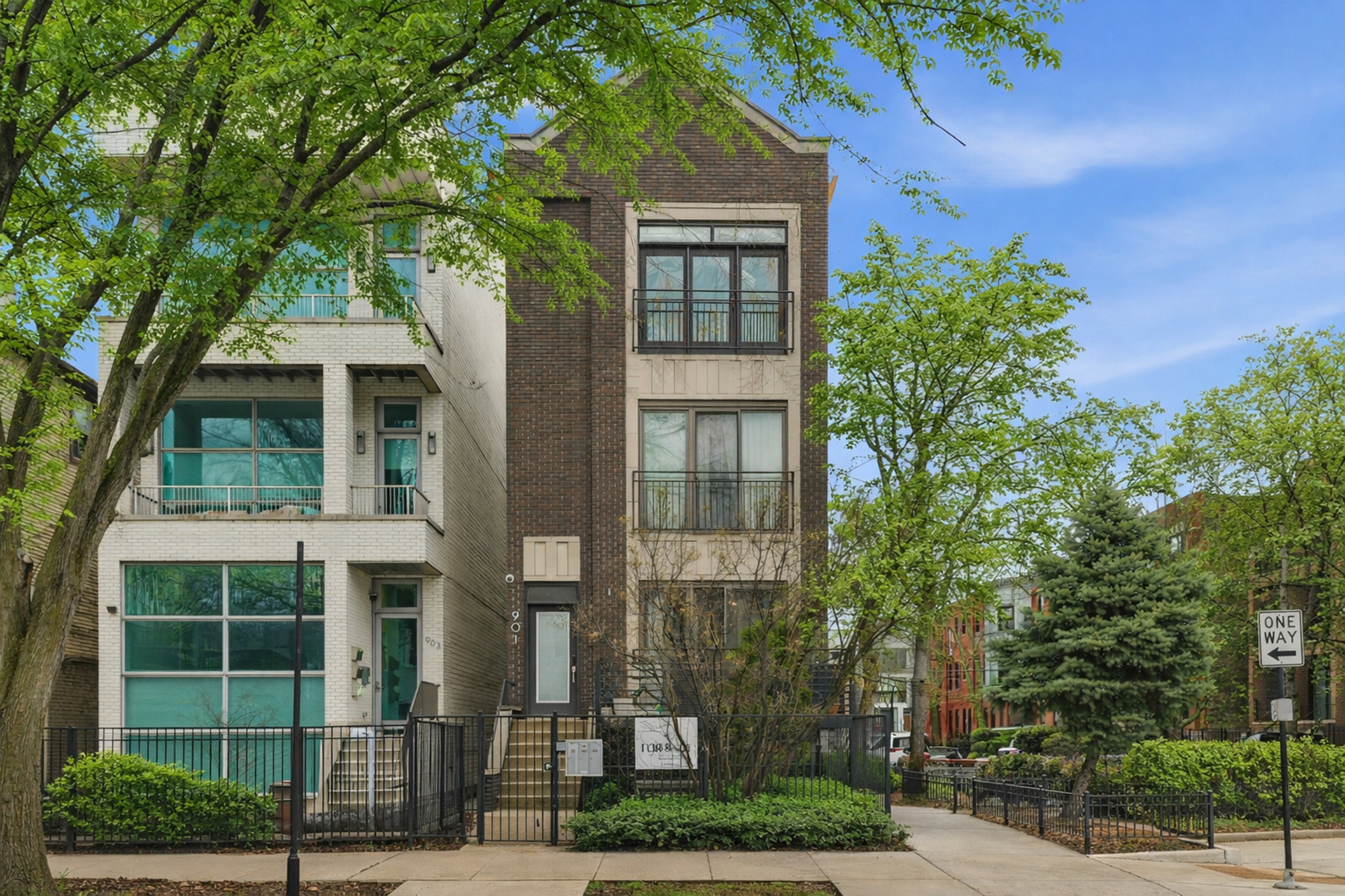 901 North Honore Street, Unit 2 Chicago, IL 60622 - Photo 1 of 26