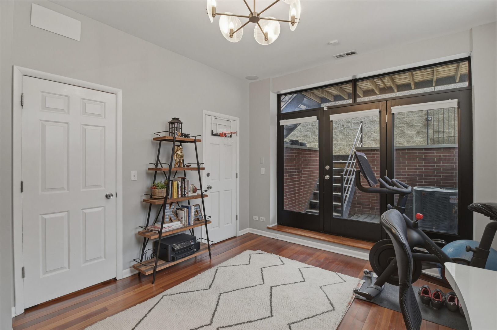 901 North Honore Street, Unit 2 Chicago, IL 60622 - Photo 17 of 26