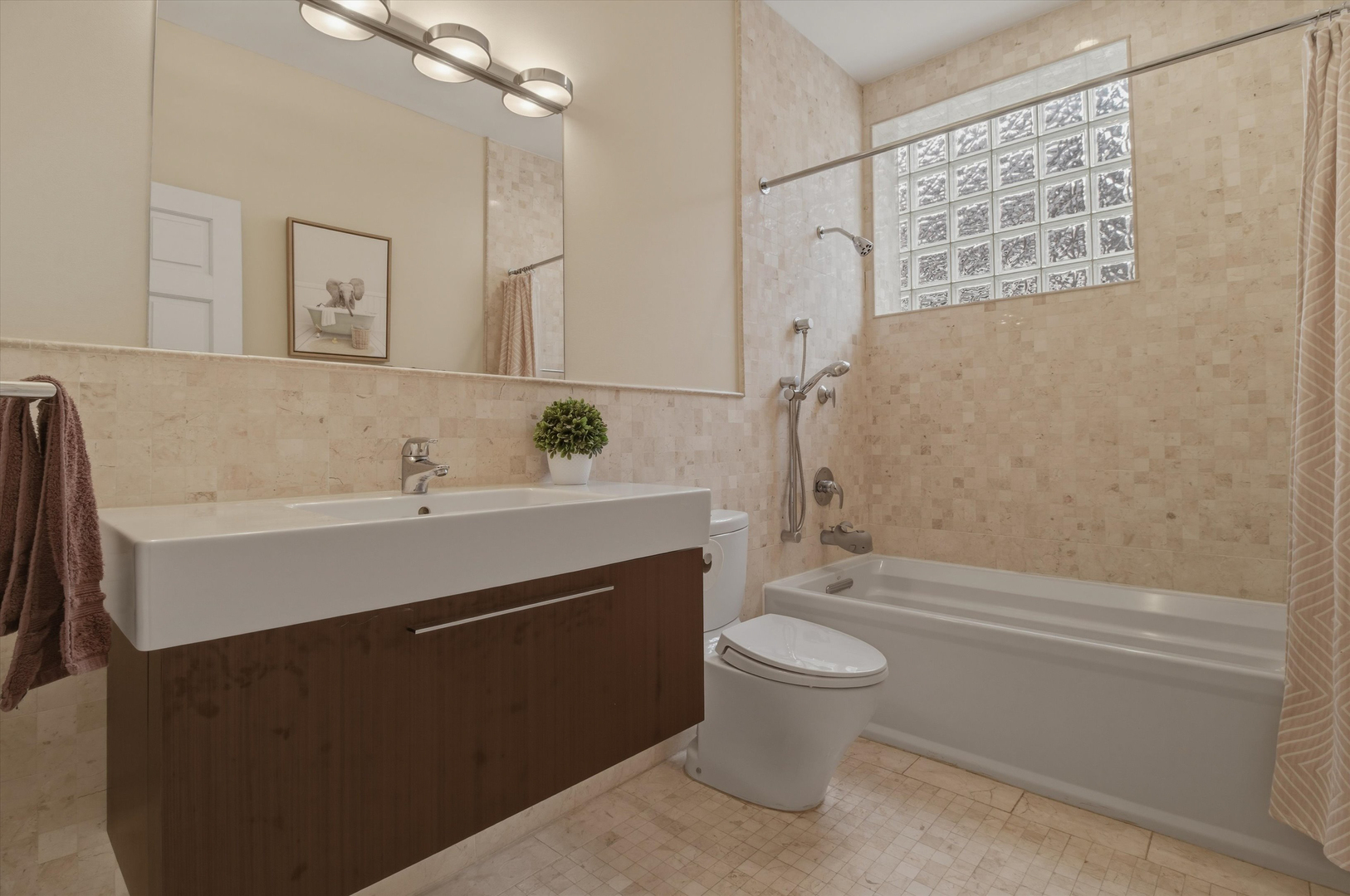 901 North Honore Street, Unit 2 Chicago, IL 60622 - Photo 19 of 26