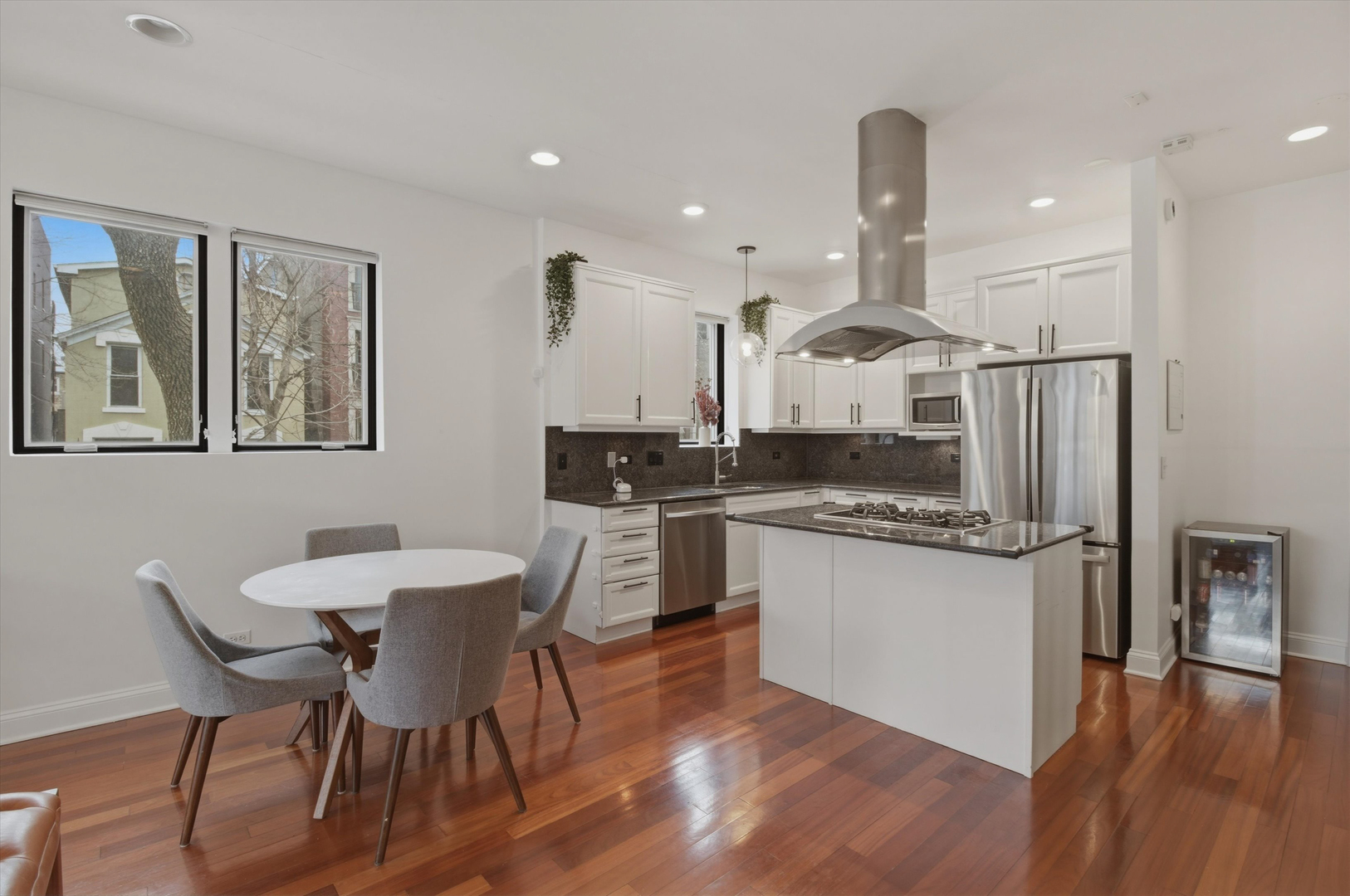901 North Honore Street, Unit 2 Chicago, IL 60622 - Photo 4 of 26