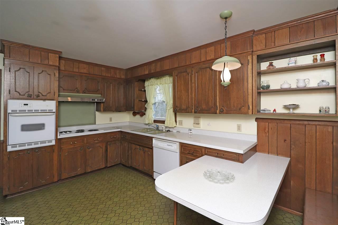 120 Yown Road Greenville, SC 29611 - Photo 2 of 29