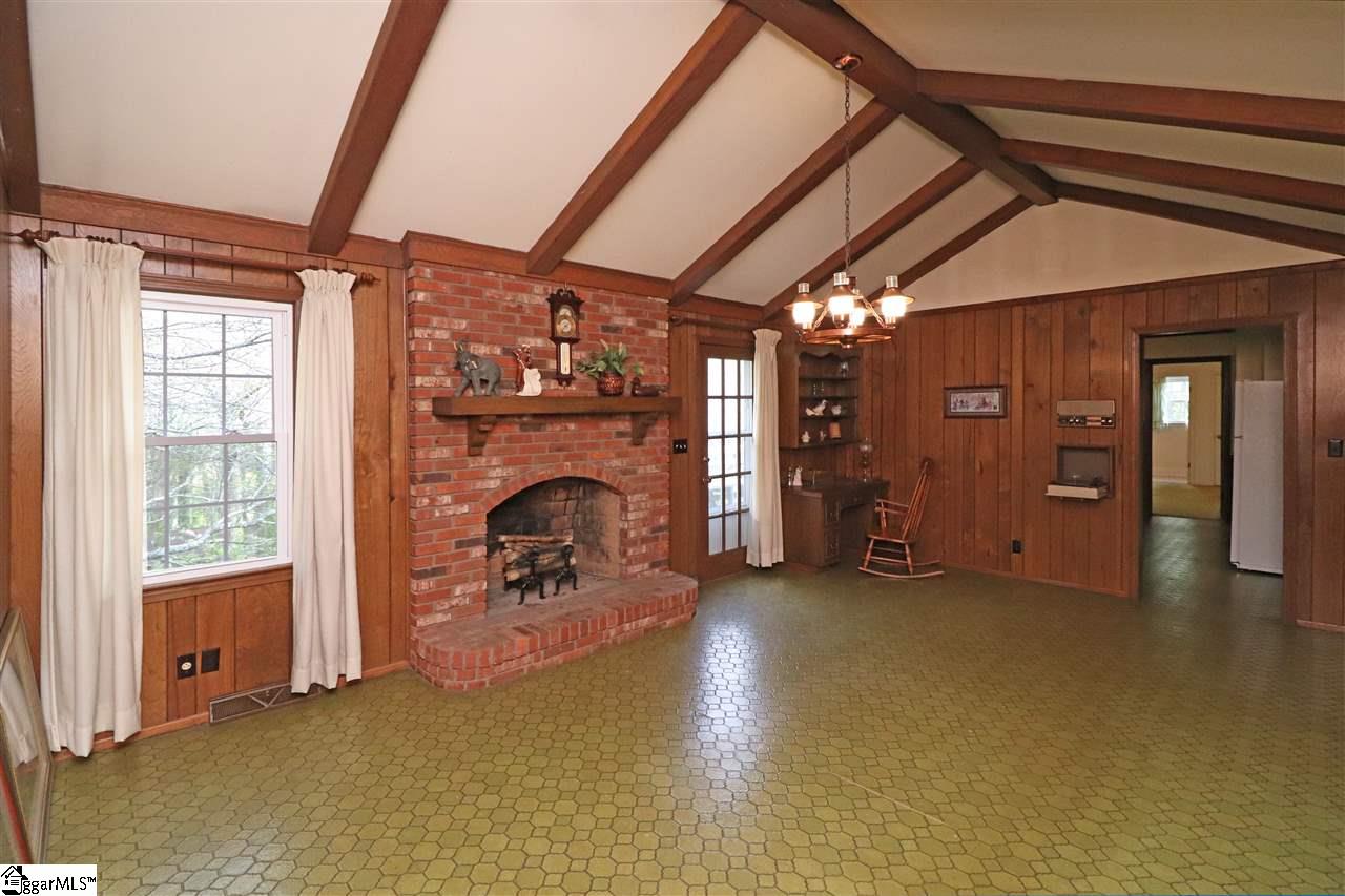 120 Yown Road Greenville, SC 29611 - Photo 5 of 29