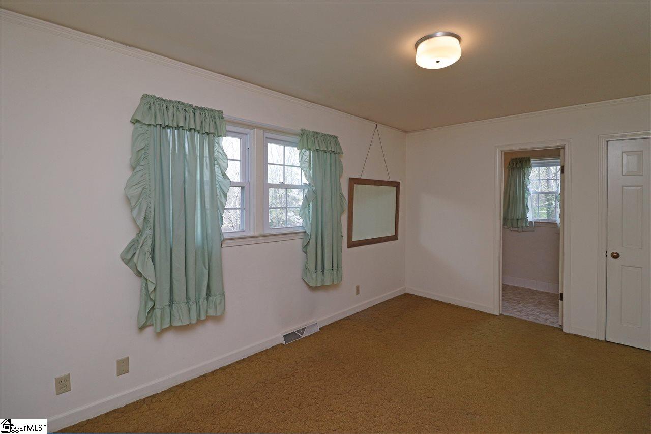 120 Yown Road Greenville, SC 29611 - Photo 10 of 29