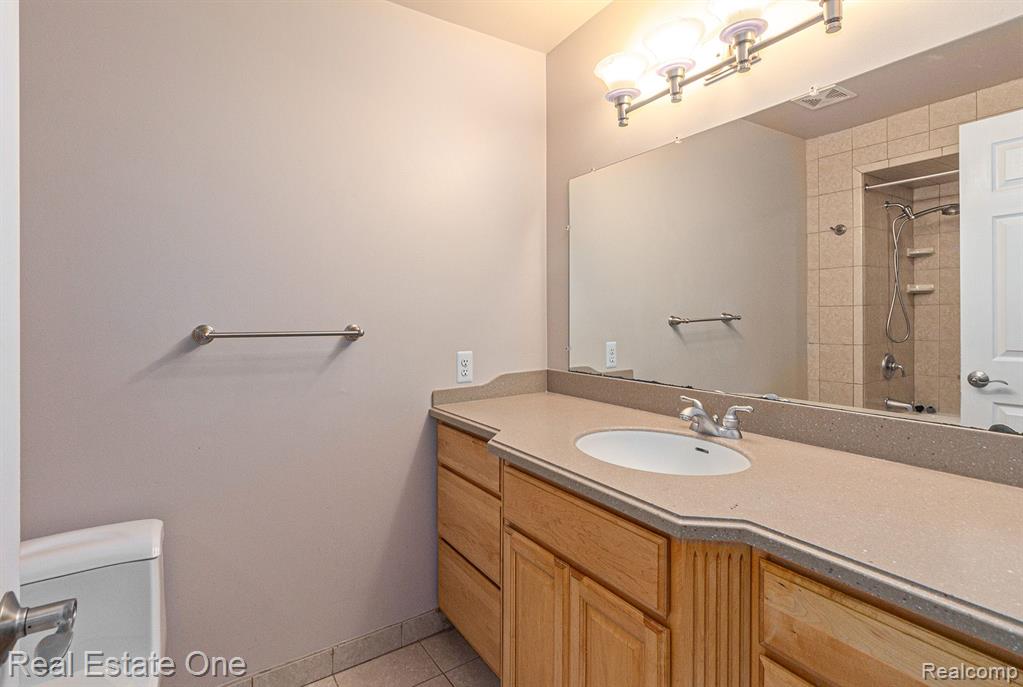 41454 Chattman Street Novi, MI 48375 - Photo 16 of 19