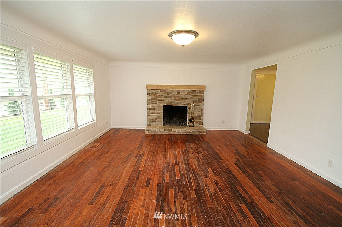 3315 Lilly Road Northeast Olympia, WA 98506 - Photo 5 of 17 Gallery Image 5