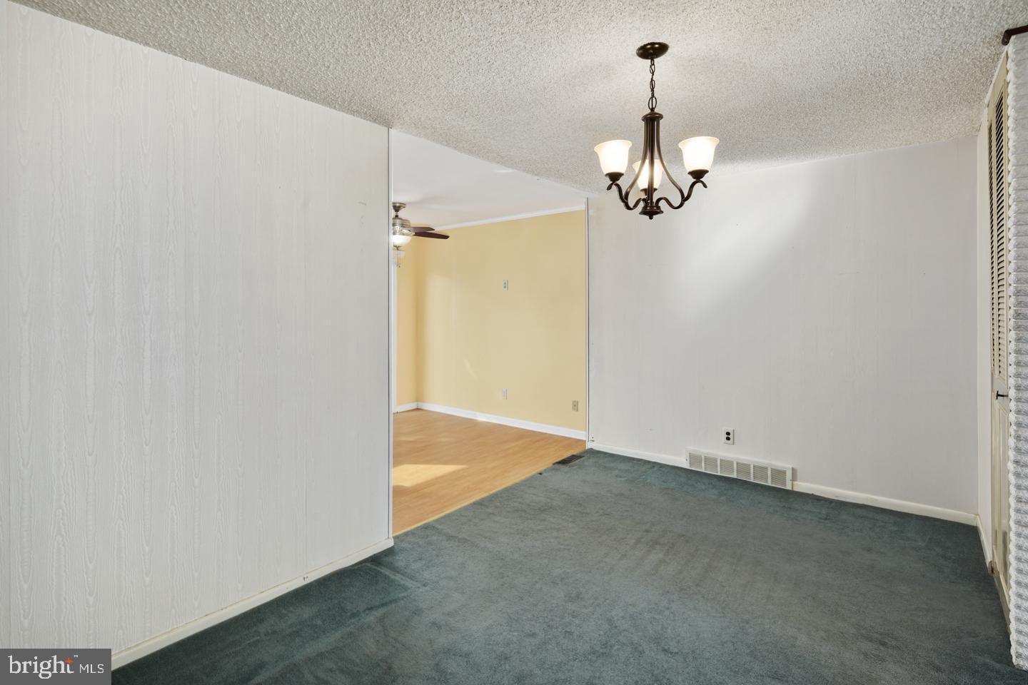 10851 Harrow Road Philadelphia, PA 19154 - Photo 9 of 26 Dining Room