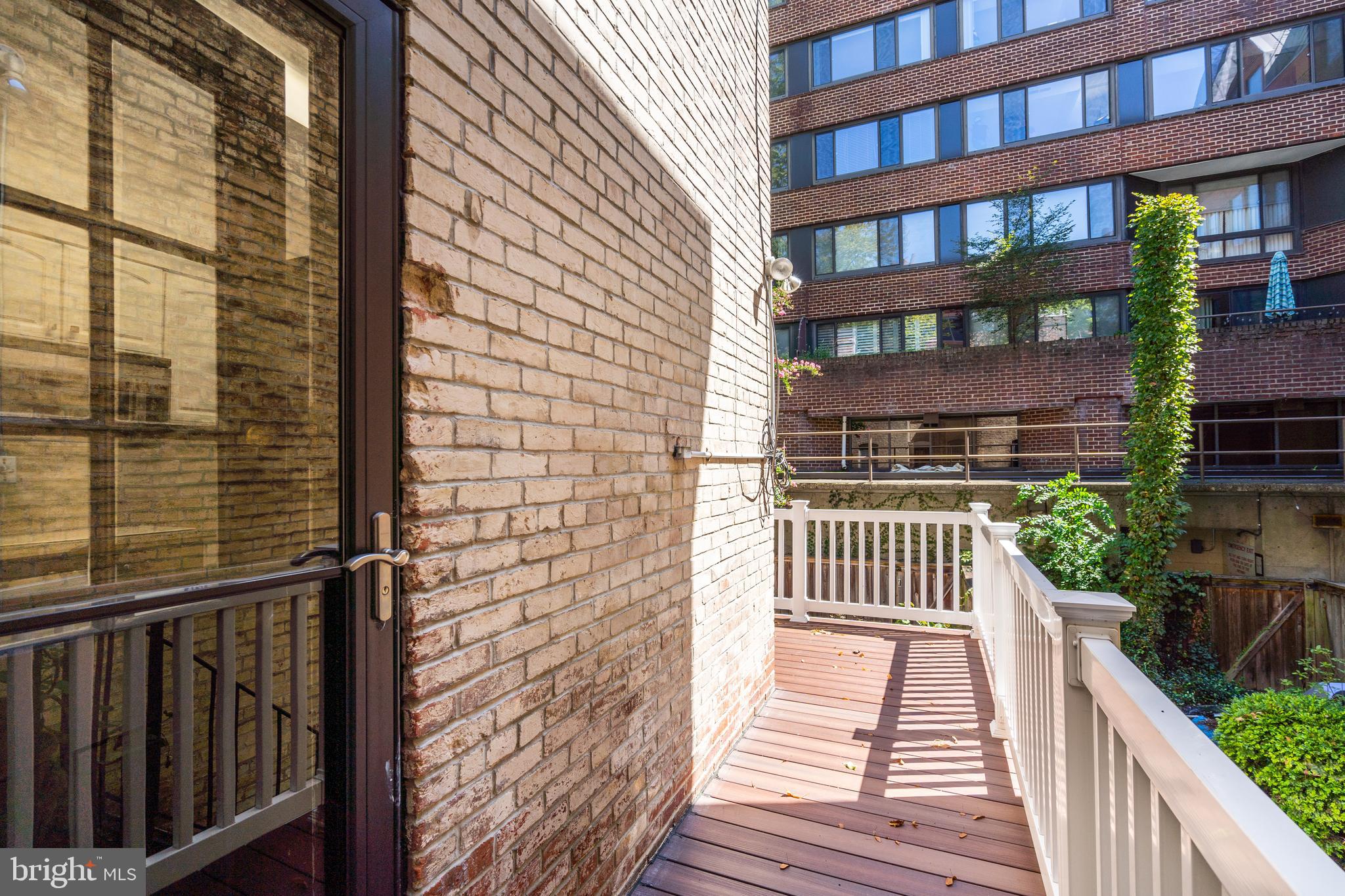 1025 30th Street Northwest Washington, DC 20007 - Photo 29 of 35