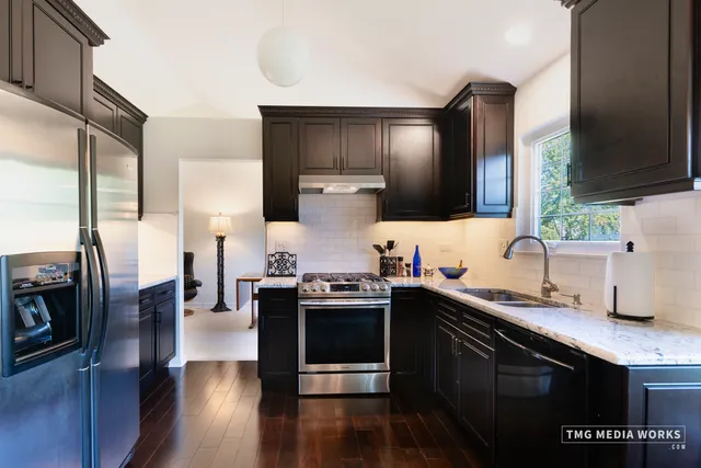 $465,000 | 300 Churchill Lane, Aurora, IL 60504