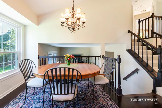 $465,000 | 300 Churchill Lane, Aurora, IL 60504