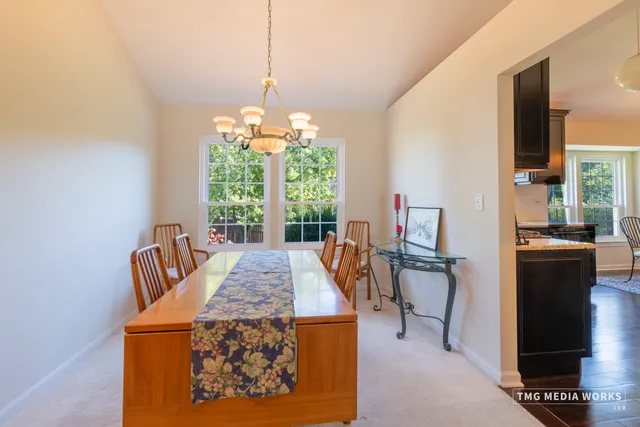 $465,000 | 300 Churchill Lane, Aurora, IL 60504