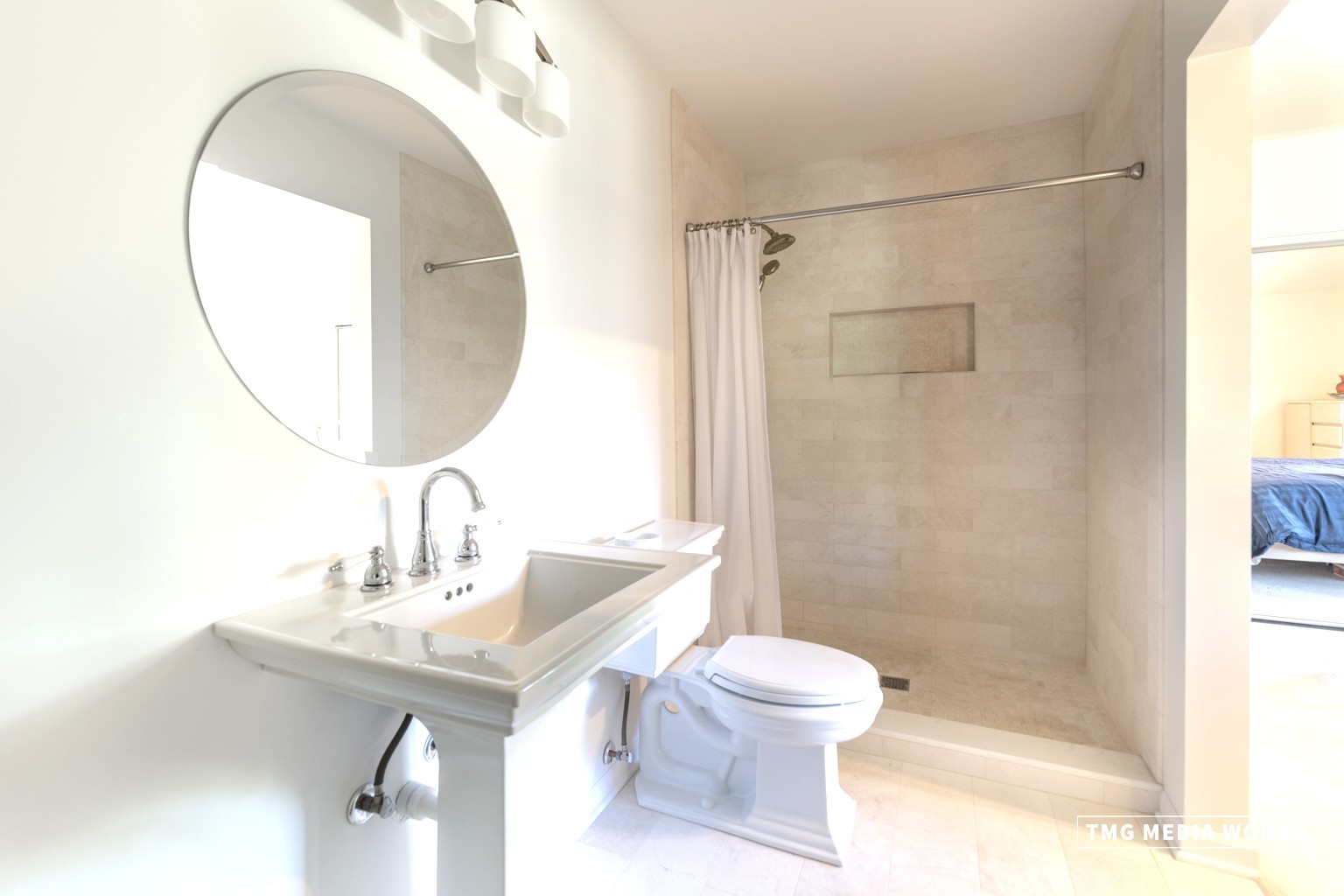 300 Churchill Lane Aurora, IL 60504 - Photo 21 of 30 a bathroom with a sink toilet and shower