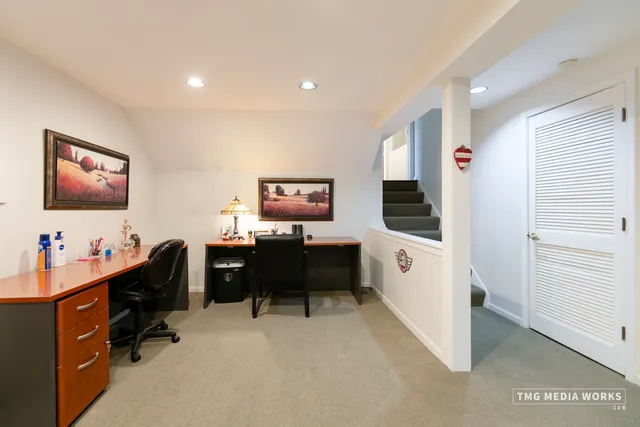 $465,000 | 300 Churchill Lane, Aurora, IL 60504