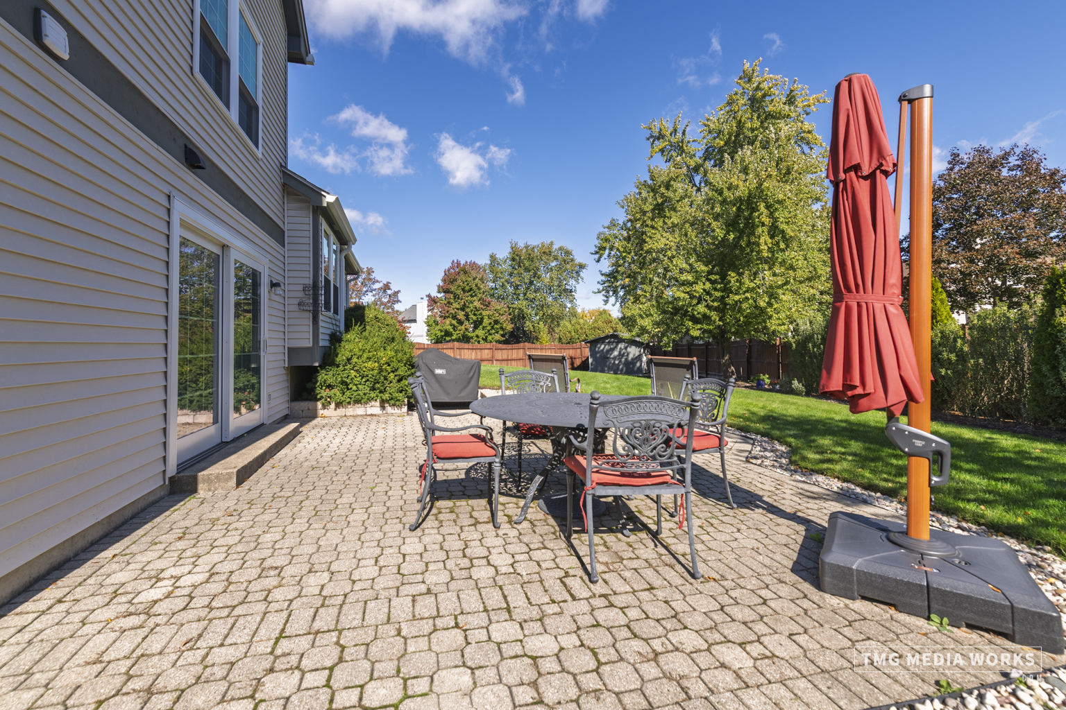 300 Churchill Lane Aurora, IL 60504 - Photo 6 of 30 a view of a chairs with a table and chairs in patio