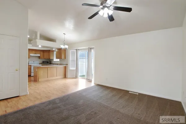 $319,900 | 1122 Matchpoint Drive, Ammon, ID 83406