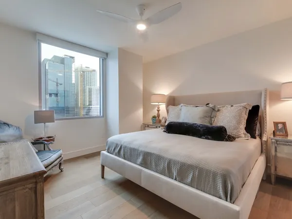 $5,500 | 222 West Avenue, Unit 1313, Austin, TX 78701
