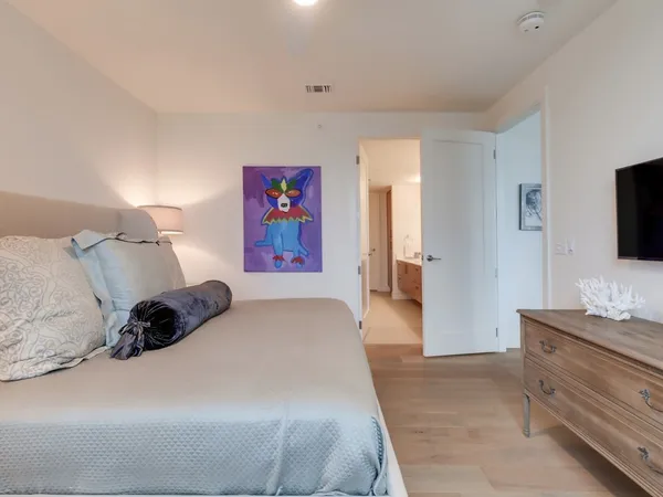 $5,500 | 222 West Avenue, Unit 1313, Austin, TX 78701