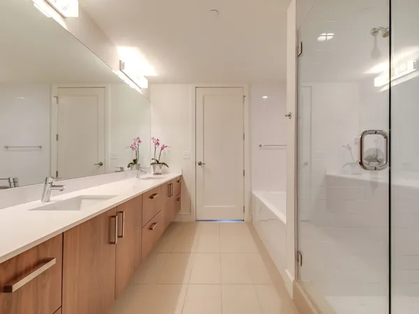 $5,500 | 222 West Avenue, Unit 1313, Austin, TX 78701