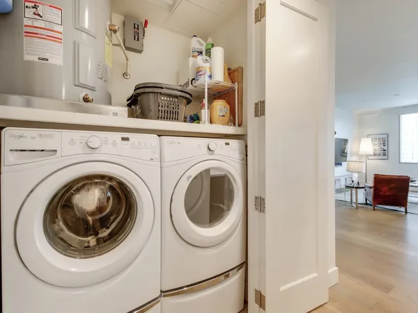 $5,500 | 222 West Avenue, Unit 1313, Austin, TX 78701