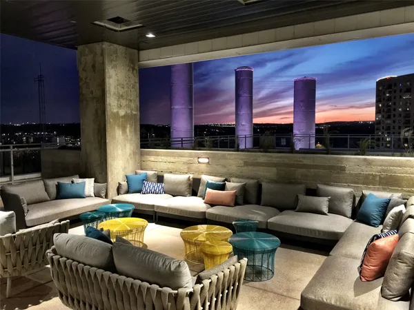 $5,500 | 222 West Avenue, Unit 1313, Austin, TX 78701