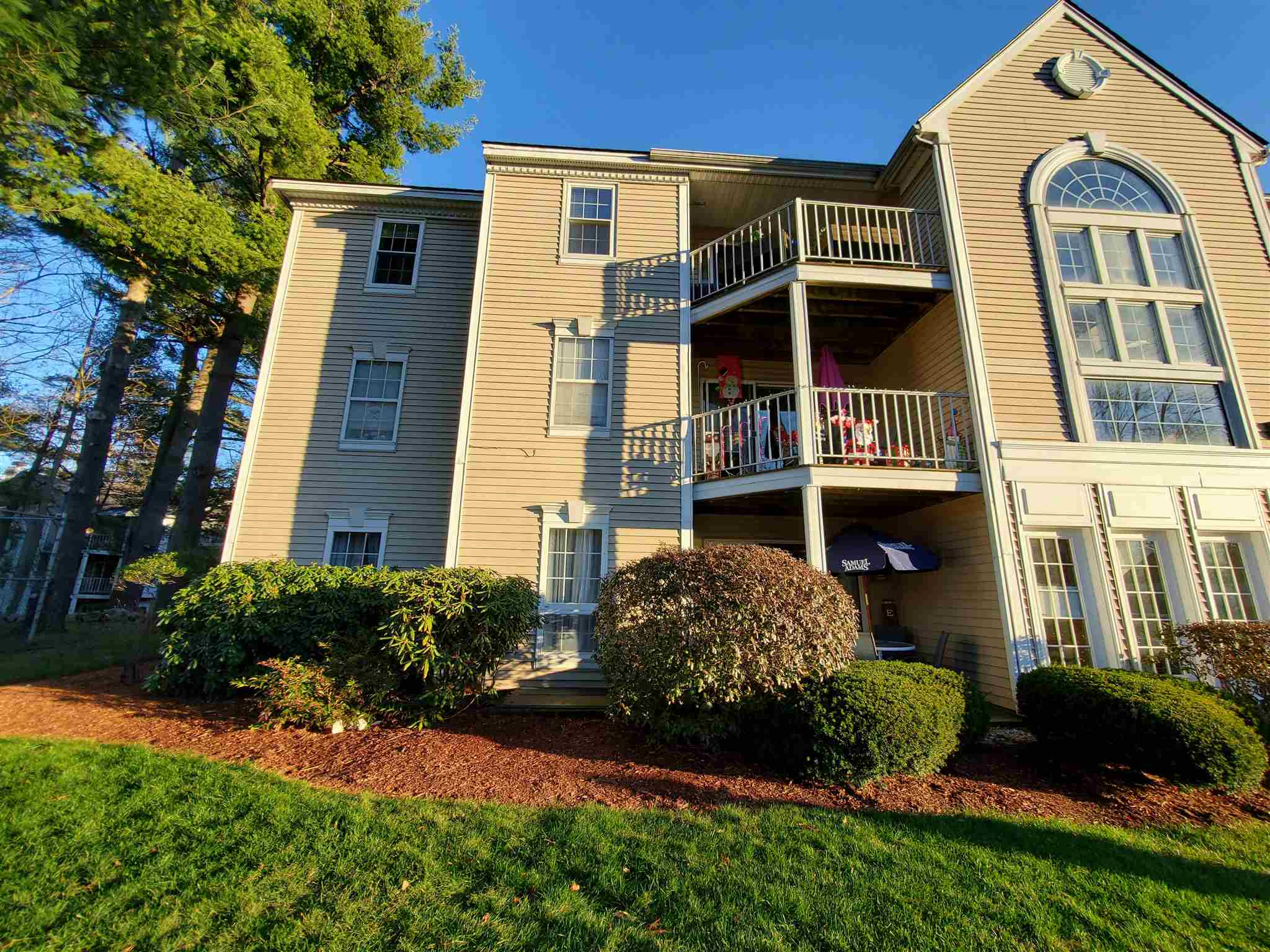 5 Bernards Road, Unit 1 Merrimack, NH 03054 - Photo 1 of 20