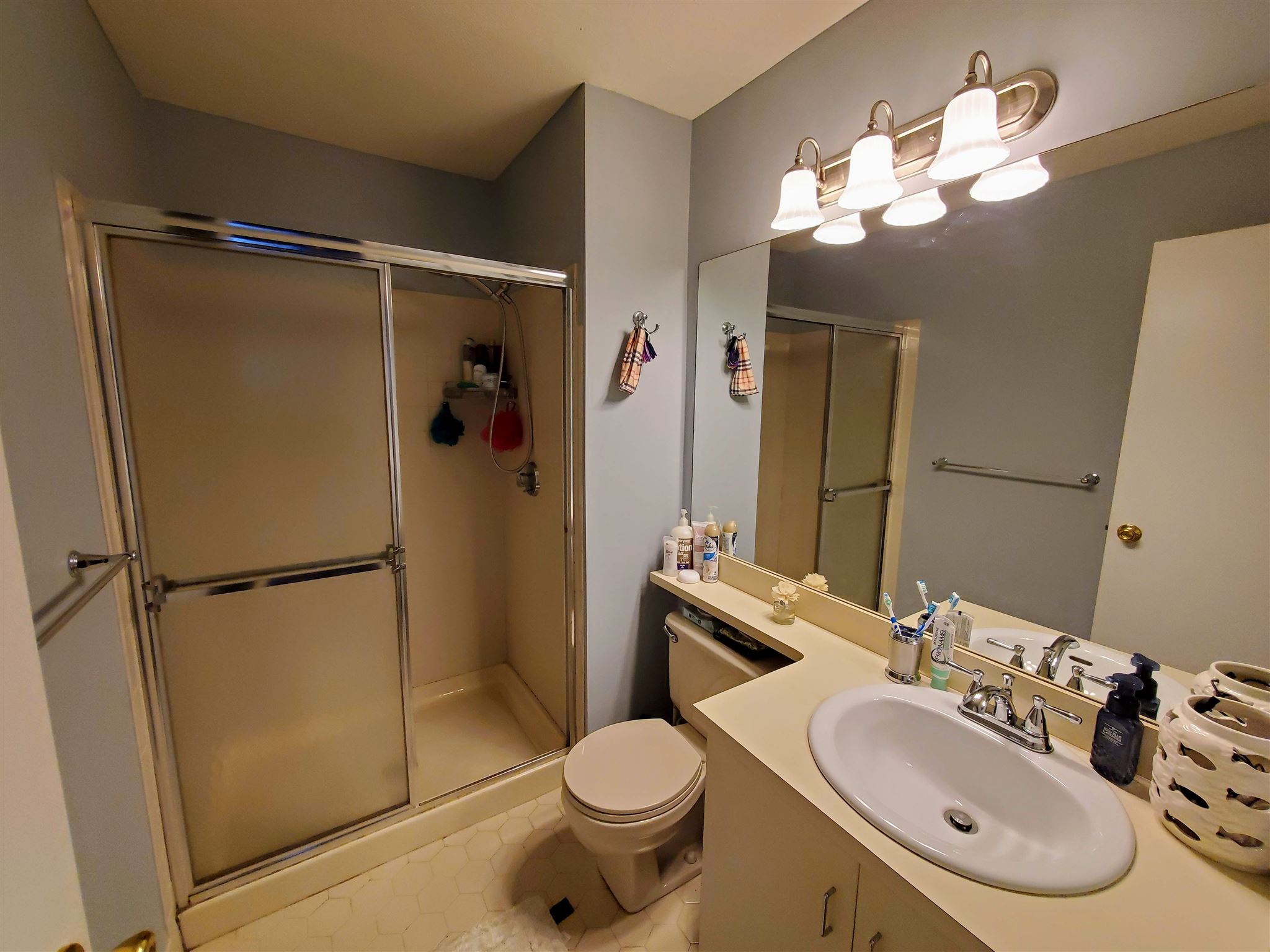 5 Bernards Road, Unit 1 Merrimack, NH 03054 - Photo 17 of 20