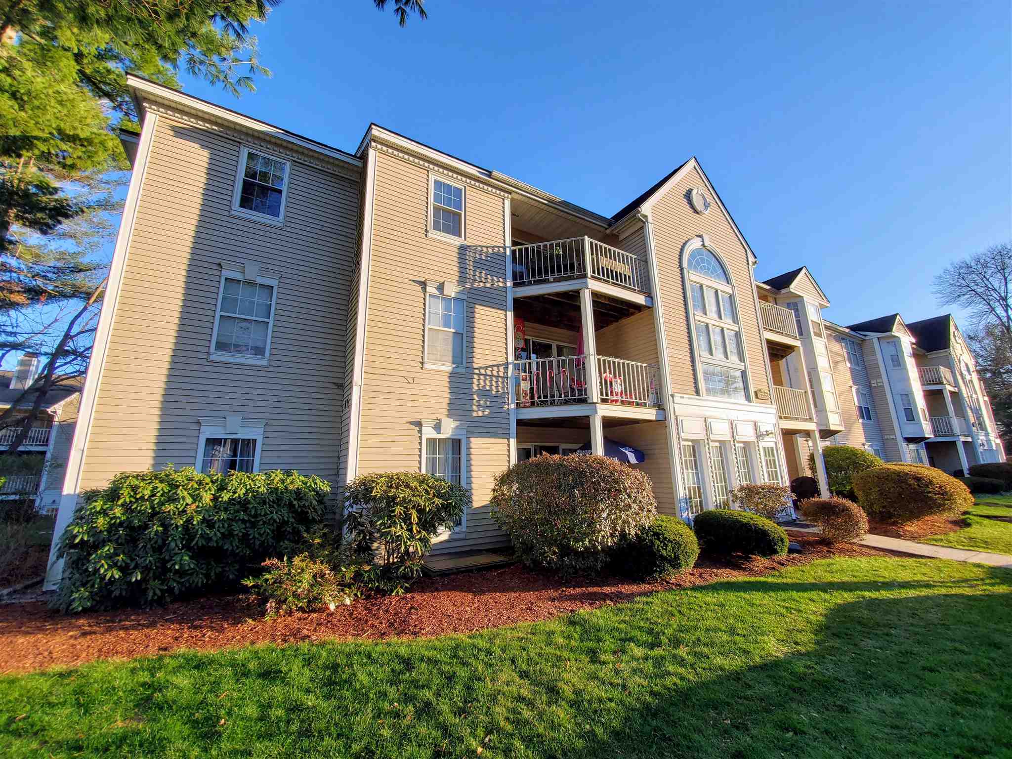 5 Bernards Road, Unit 1 Merrimack, NH 03054 - Photo 5 of 20