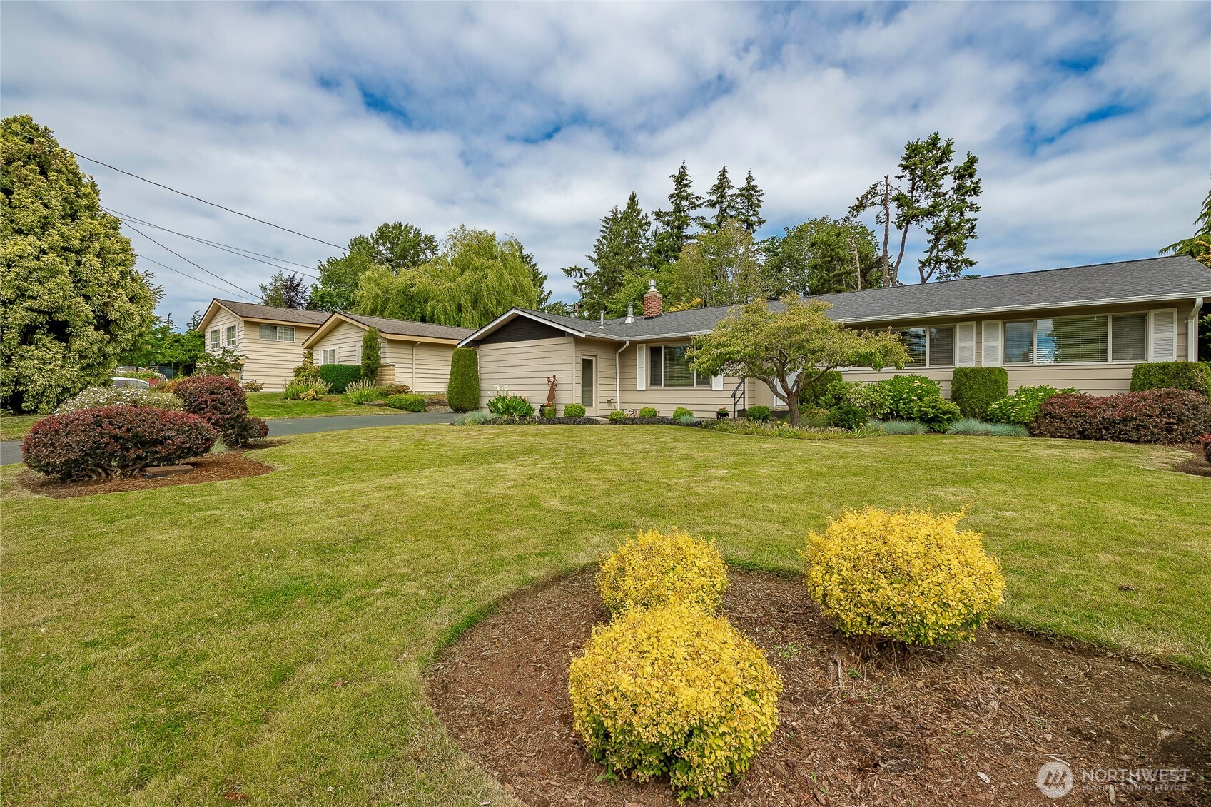 2808 Azalea Place Bellingham, WA 98225 - Photo 2 of 38