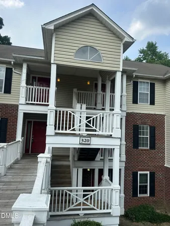 $1,550 | 320 Bubble Creek Court, Unit 7, Fayetteville, NC 28311