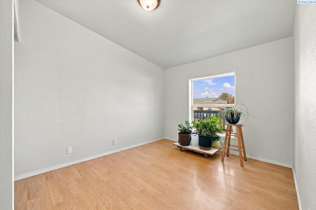 165 Hanson Loop Burbank, WA 99323 - Photo 21 of 42 Gallery Image 21