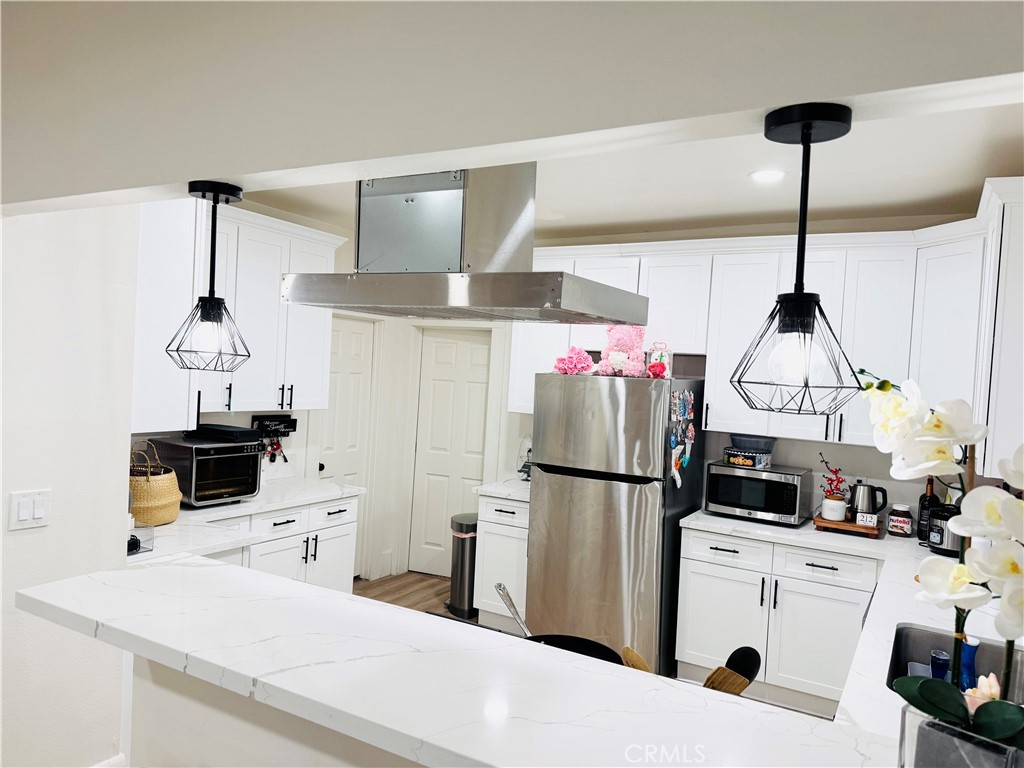 873 North Towne Avenue Pomona, CA 91767 - Photo 6 of 21