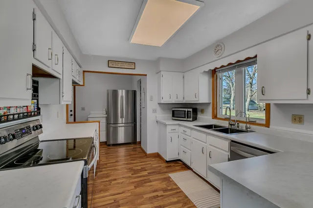 $230,000 | 330 8th Street East, Hector, MN 55342