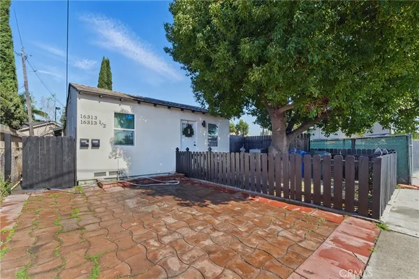 $570,000 | 16313 Hunsaker Avenue, Paramount, CA 90723