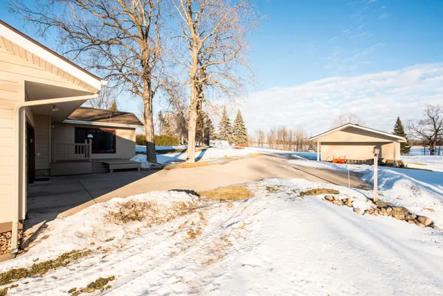 $729,000 | 1808 East Lake Geneva Road Northeast, Alexandria, MN 56308