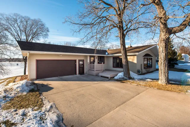 $729,000 | 1808 East Lake Geneva Road Northeast, Alexandria, MN 56308