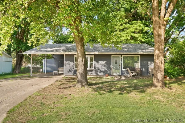 $170,000 | 904 Springdale Drive, Jeffersonville, IN 47130