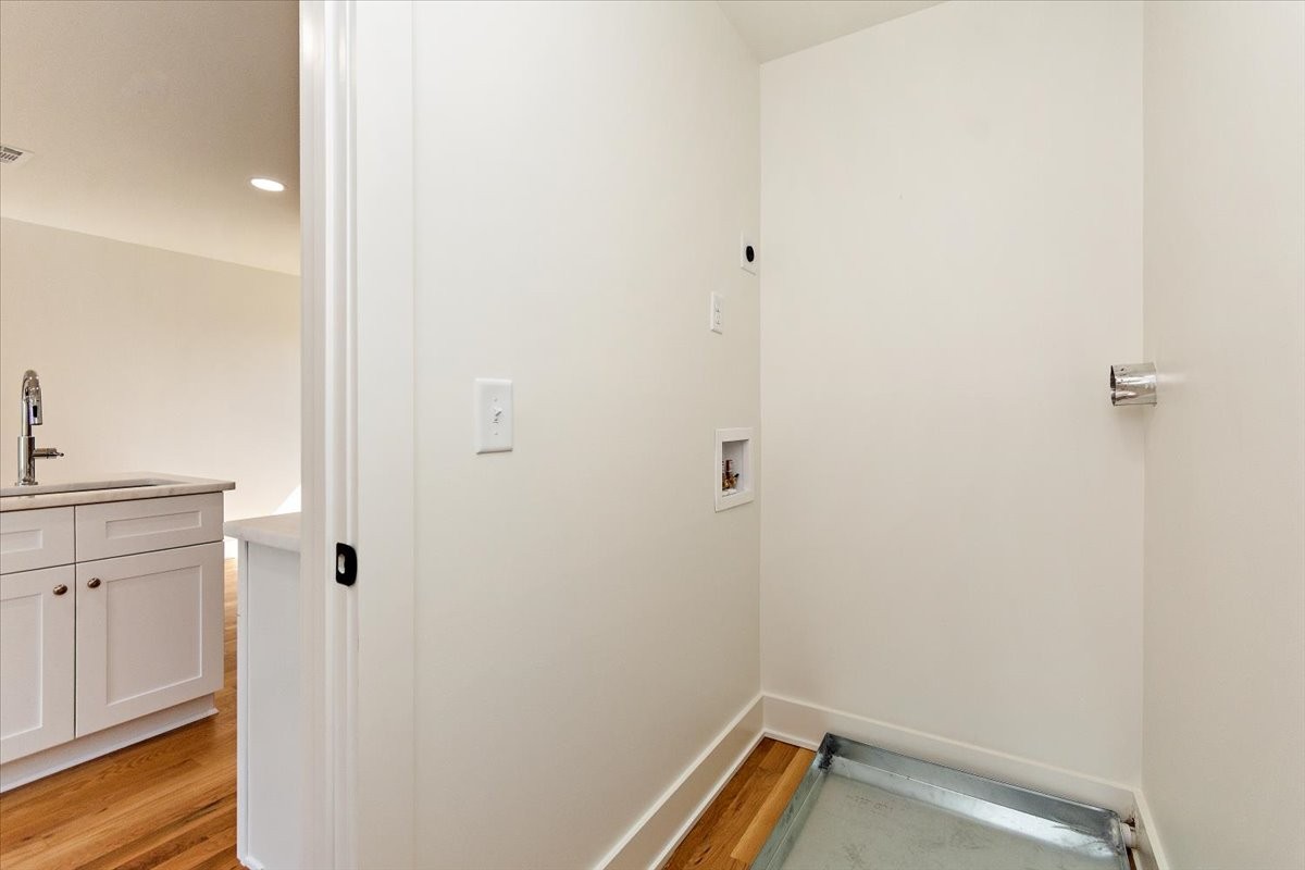 1409 Sneed Road West Franklin, TN 37069 - Photo 60 of 63 a view of a bathroom with a sink