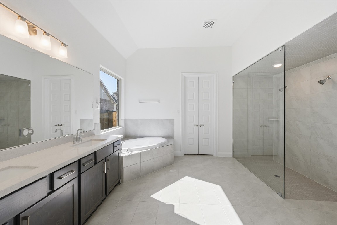 1208 Terrace View Drive Georgetown, TX 78628 - Photo 8 of 15 a bathroom with a sink a toilet and shower