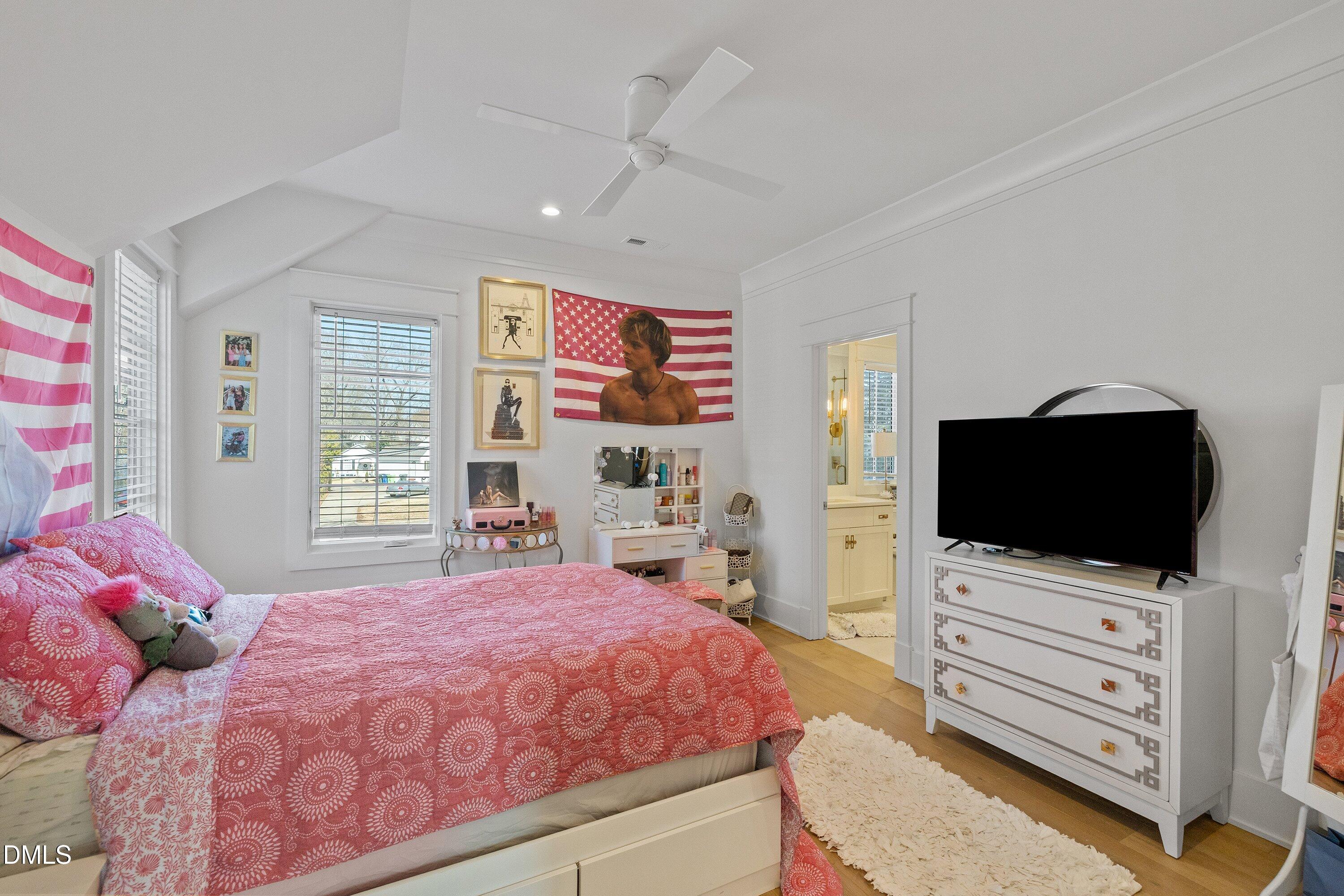 906 Brooks Avenue Raleigh, NC 27607 - Photo 41 of 64 42-906 Brooks_5462