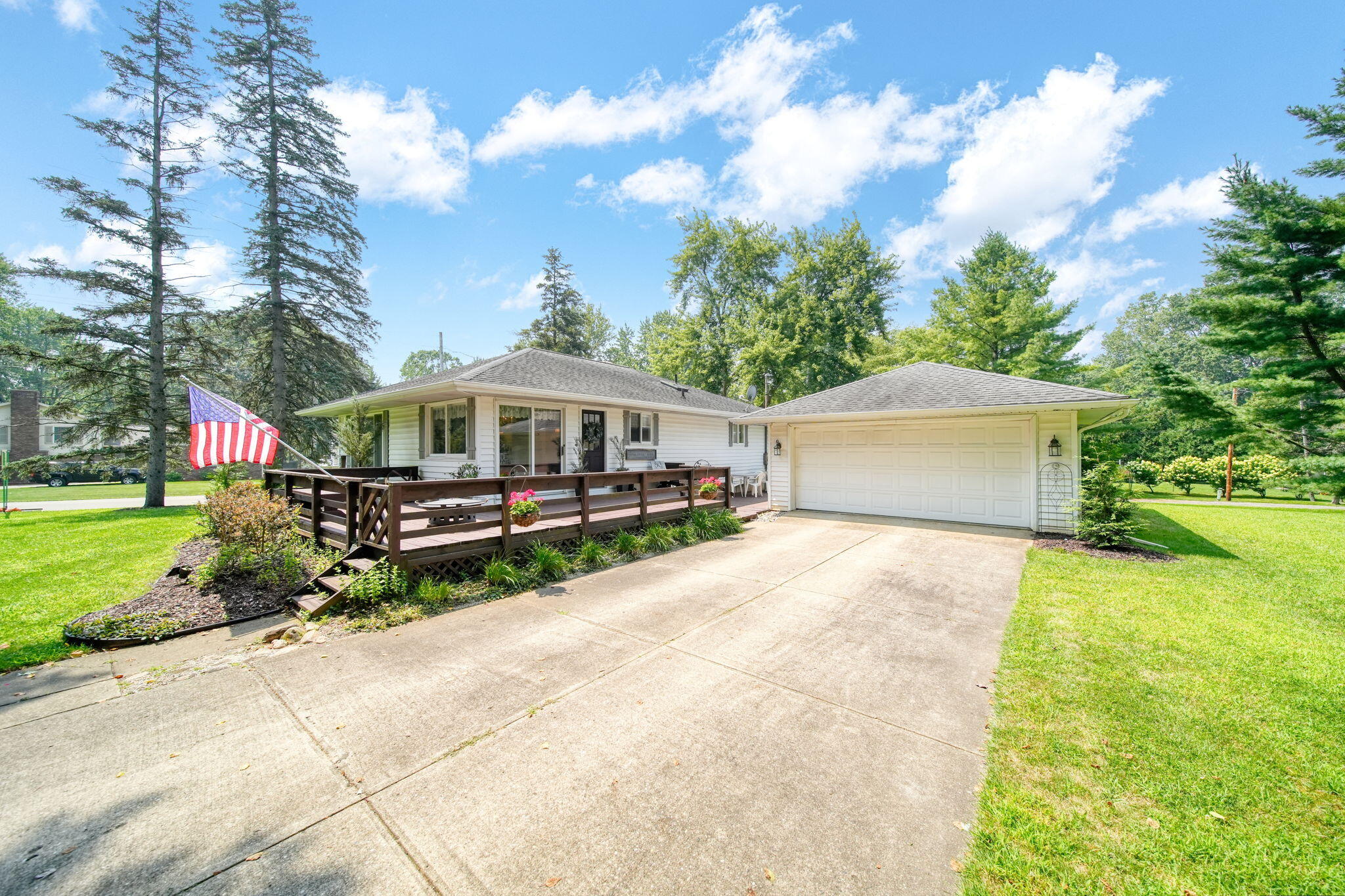 6126 Crest Road Jackson, MI 49203 - Photo 4 of 67 3-web-or-mls-DSC06938_HDR