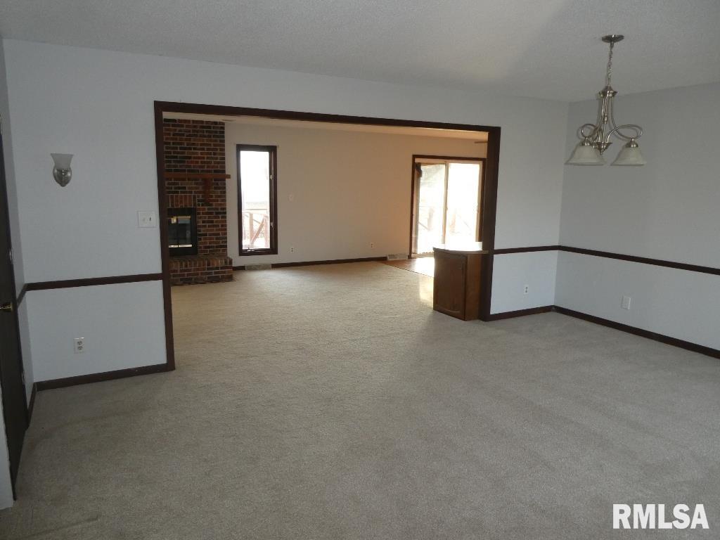 2714 Tozer Road Springfield, IL 62707 - Photo 4 of 30