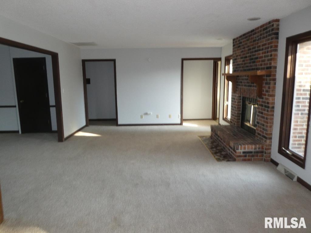 2714 Tozer Road Springfield, IL 62707 - Photo 5 of 30