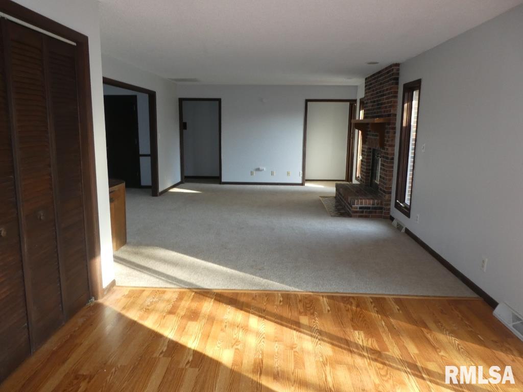 2714 Tozer Road Springfield, IL 62707 - Photo 9 of 30