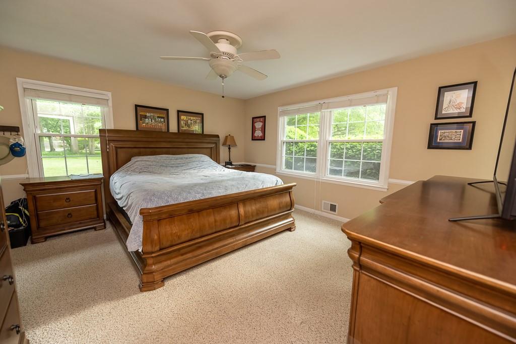 7111 Hoover Road Indianapolis, IN 46260 - Photo 15 of 29 Gallery Image 15