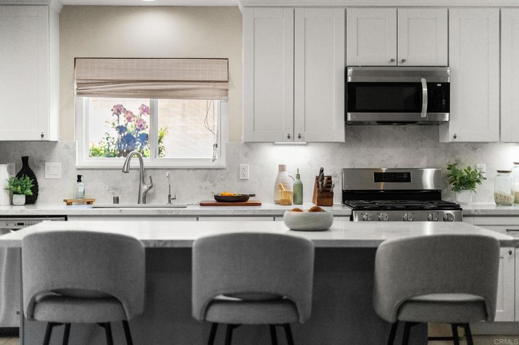 12376 Frontera Road San Diego, CA 92128 - Photo 11 of 35