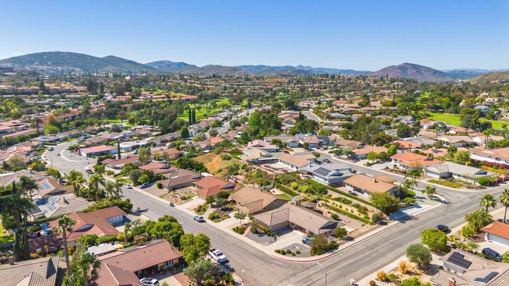 12376 Frontera Road San Diego, CA 92128 - Photo 32 of 35