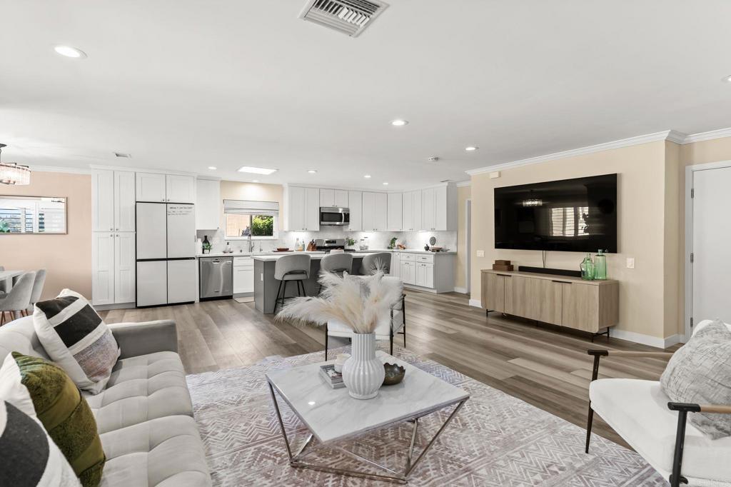 12376 Frontera Road San Diego, CA 92128 - Photo 4 of 35